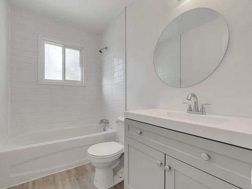 246 Lancaster Terrace, Edmonton, AB - Indoor Photo Showing Bathroom