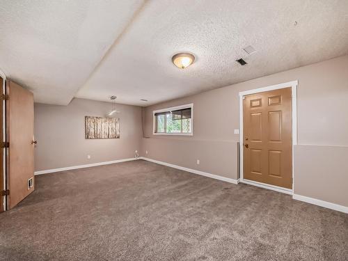 5519 35 Avenue, Edmonton, AB - Indoor Photo Showing Other Room