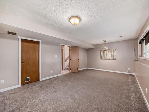 5519 35 Avenue, Edmonton, AB - Indoor Photo Showing Other Room