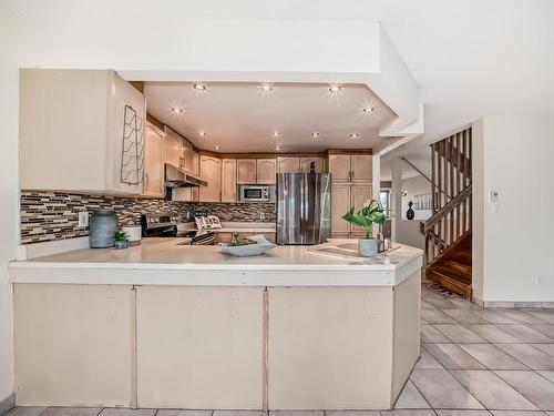 5519 35 Avenue, Edmonton, AB - Indoor Photo Showing Kitchen