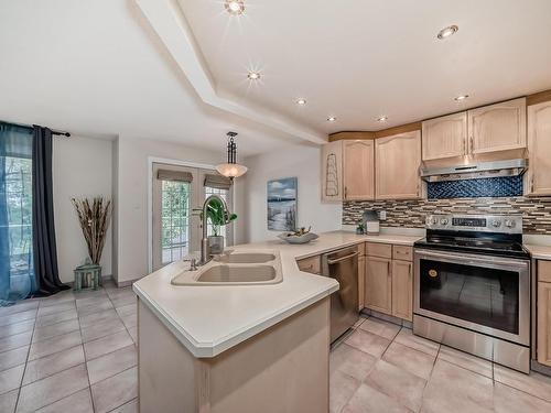 5519 35 Avenue, Edmonton, AB - Indoor Photo Showing Kitchen With Double Sink