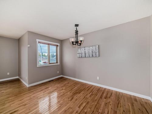 5519 35 Avenue, Edmonton, AB - Indoor Photo Showing Other Room