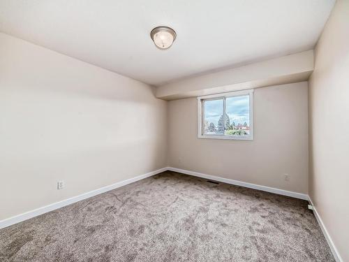 5519 35 Avenue, Edmonton, AB - Indoor Photo Showing Other Room