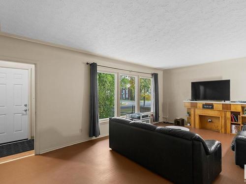 12010 102 Street, Edmonton, AB - Indoor Photo Showing Living Room