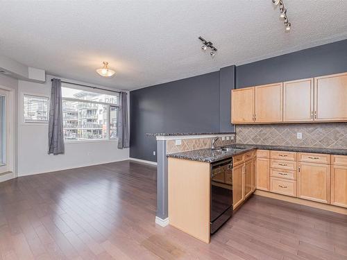 206 141 Festival Way, Sherwood Park, AB - Indoor Photo Showing Kitchen