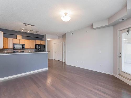 206 141 Festival Way, Sherwood Park, AB - Indoor Photo Showing Kitchen