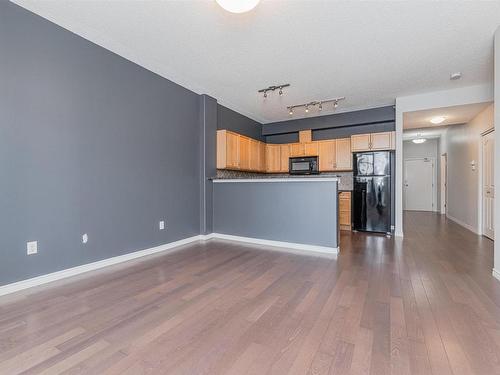 206 141 Festival Way, Sherwood Park, AB - Indoor Photo Showing Kitchen