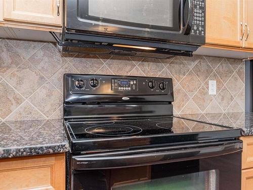 206 141 Festival Way, Sherwood Park, AB - Indoor Photo Showing Kitchen