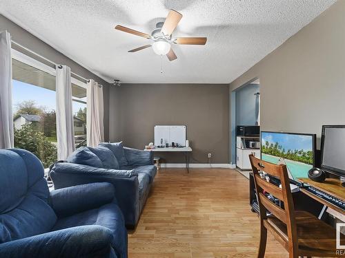 611 13 Street, Cold Lake, AB - Indoor Photo Showing Living Room