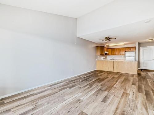 412 8912 156 Street, Edmonton, AB - Indoor Photo Showing Kitchen