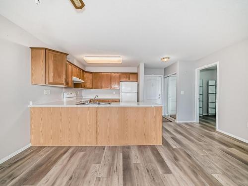 412 8912 156 Street, Edmonton, AB - Indoor Photo Showing Kitchen