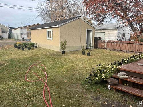 4924 48 Street, Redwater, AB - Outdoor With Exterior