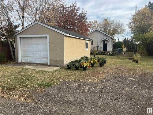 4924 48 Street, Redwater, AB - Outdoor