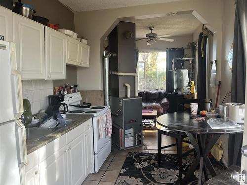 4924 48 Street, Redwater, AB - Indoor Photo Showing Kitchen