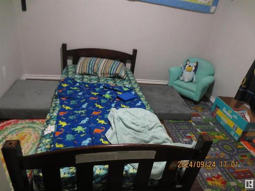 4619 4 Avenue, Edson, AB - Indoor Photo Showing Bedroom