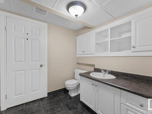 218 20 Street, Cold Lake, AB - Indoor Photo Showing Bathroom