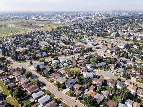 8416 26 Avenue, Edmonton, AB - Outdoor With View