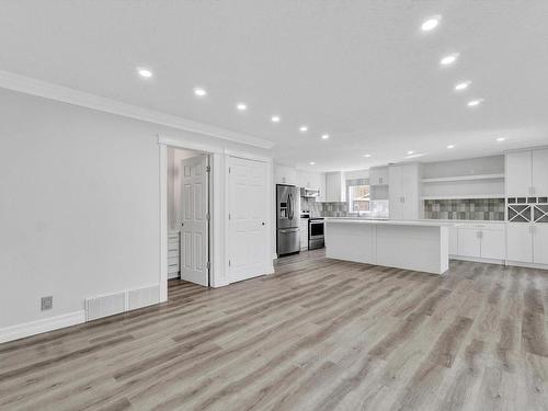 8416 26 Avenue, Edmonton, AB - Indoor Photo Showing Kitchen