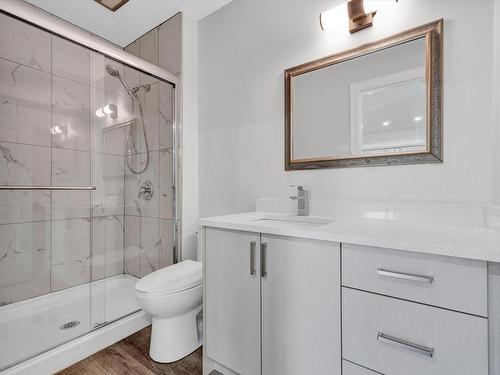 8416 26 Avenue, Edmonton, AB - Indoor Photo Showing Bathroom