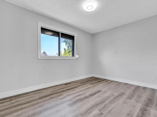 8416 26 Avenue, Edmonton, AB - Indoor Photo Showing Other Room