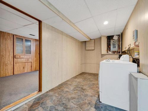 8416 26 Avenue, Edmonton, AB - Indoor Photo Showing Laundry Room