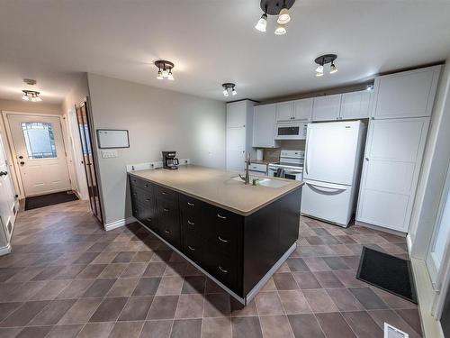 5036 50 Avenue, Rural Lac Ste. Anne County, AB - Indoor Photo Showing Kitchen With Double Sink