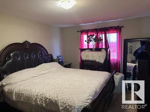 7 15151 43 Street, Edmonton, AB - Indoor Photo Showing Bedroom