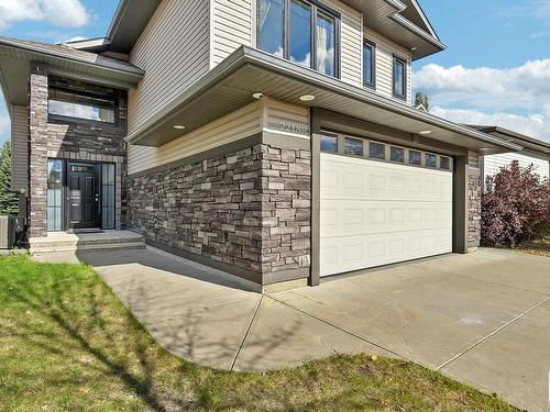 2218 Garnett Co Nw, Edmonton, AB 