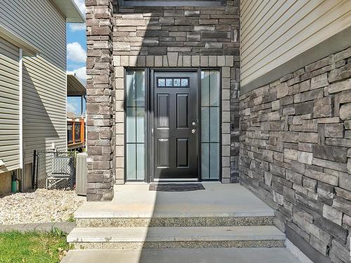 2218 Garnett Co Nw, Edmonton, AB 