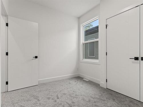 13843 110A Avenue, Edmonton, AB - Indoor Photo Showing Other Room