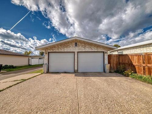 11419 144 Av Nw, Edmonton, AB 