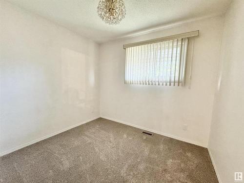 5613 48 A Street, Vegreville, AB - Indoor Photo Showing Other Room