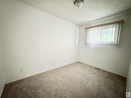 5613 48 A Street, Vegreville, AB - Indoor Photo Showing Other Room