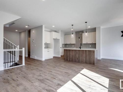 9201 102 Street, Morinville, AB - Indoor Photo Showing Kitchen