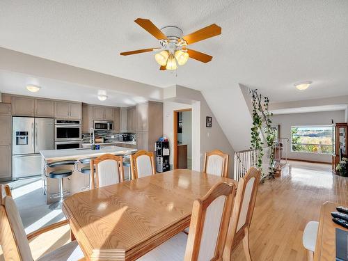 208 Grandisle Point(E) Nw, Edmonton, AB - Indoor Photo Showing Dining Room