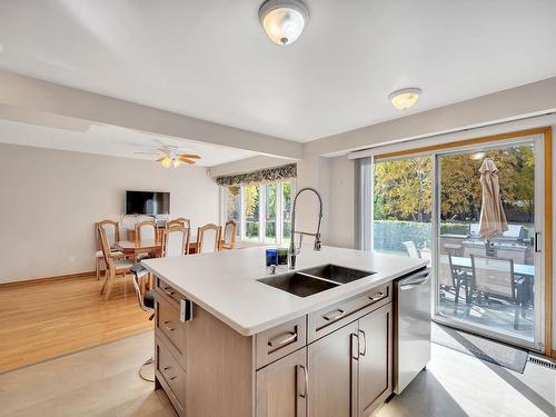 208 Grandisle Point(E) Nw, Edmonton, AB - Indoor Photo Showing Kitchen With Double Sink