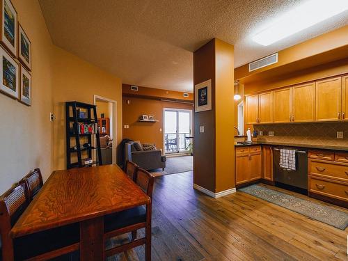 105 9707 106 Street, Edmonton, AB - Indoor