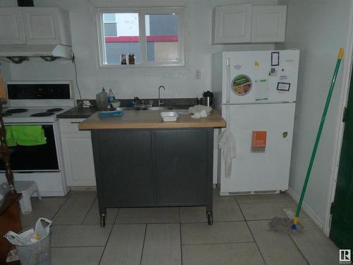 10894 98 Street Nw, Edmonton, AB - Indoor Photo Showing Kitchen