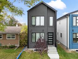 7328 75 ST NW NW  Edmonton, AB T6C 2E8