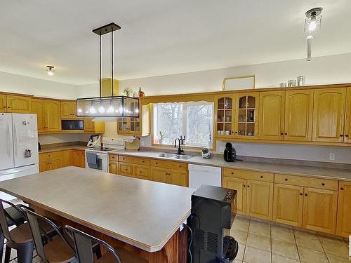 5113 Twp Rd 592A, Rural Barrhead County, AB - Indoor Photo Showing Kitchen With Double Sink