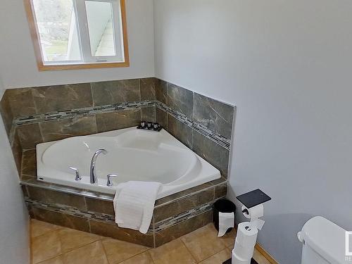 5113 Twp Rd 592A, Rural Barrhead County, AB - Indoor Photo Showing Bathroom