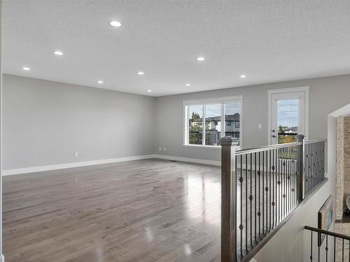 1253 Adamson Drive, Edmonton, AB - Indoor Photo Showing Other Room