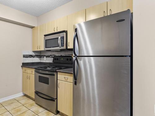 1405 10180 104 Street, Edmonton, AB - Indoor Photo Showing Kitchen