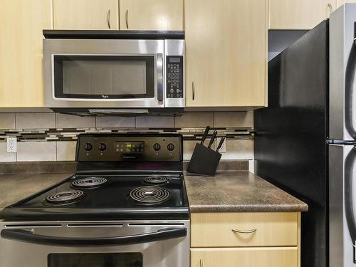 1405 10180 104 Street, Edmonton, AB - Indoor Photo Showing Kitchen