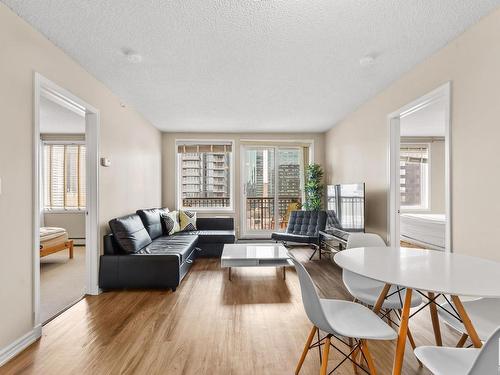 1405 10180 104 Street, Edmonton, AB - Indoor Photo Showing Living Room