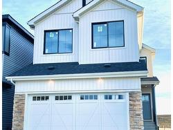 431 28 ST SW  Edmonton, AB T6X 1A7