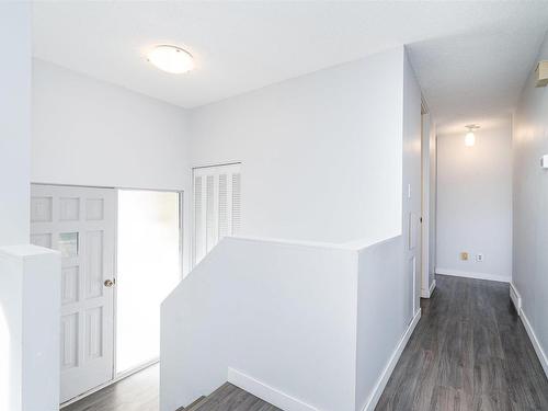 11616 39A Avenue, Edmonton, AB - Indoor Photo Showing Other Room