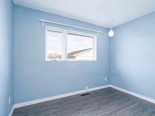 11616 39A Avenue, Edmonton, AB - Indoor Photo Showing Other Room