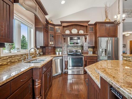 18343 Lessard Road, Edmonton, AB - Indoor Photo Showing Kitchen With Double Sink With Upgraded Kitchen