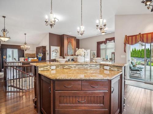 18343 Lessard Road, Edmonton, AB - Indoor Photo Showing Kitchen